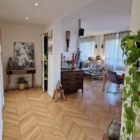 Appartamento 12 Proche Du Centre Avec Parking *
